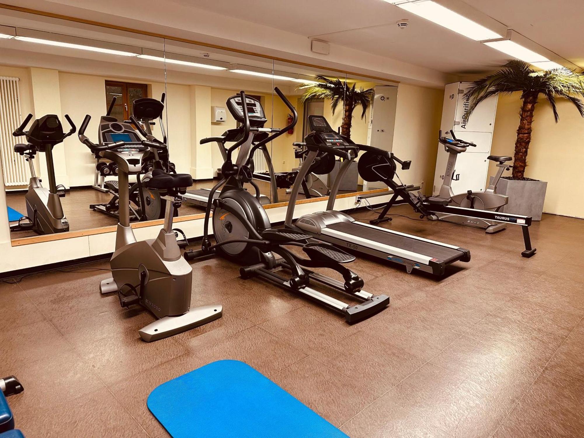 Genohotel Forsbach レスラート エクステリア 写真