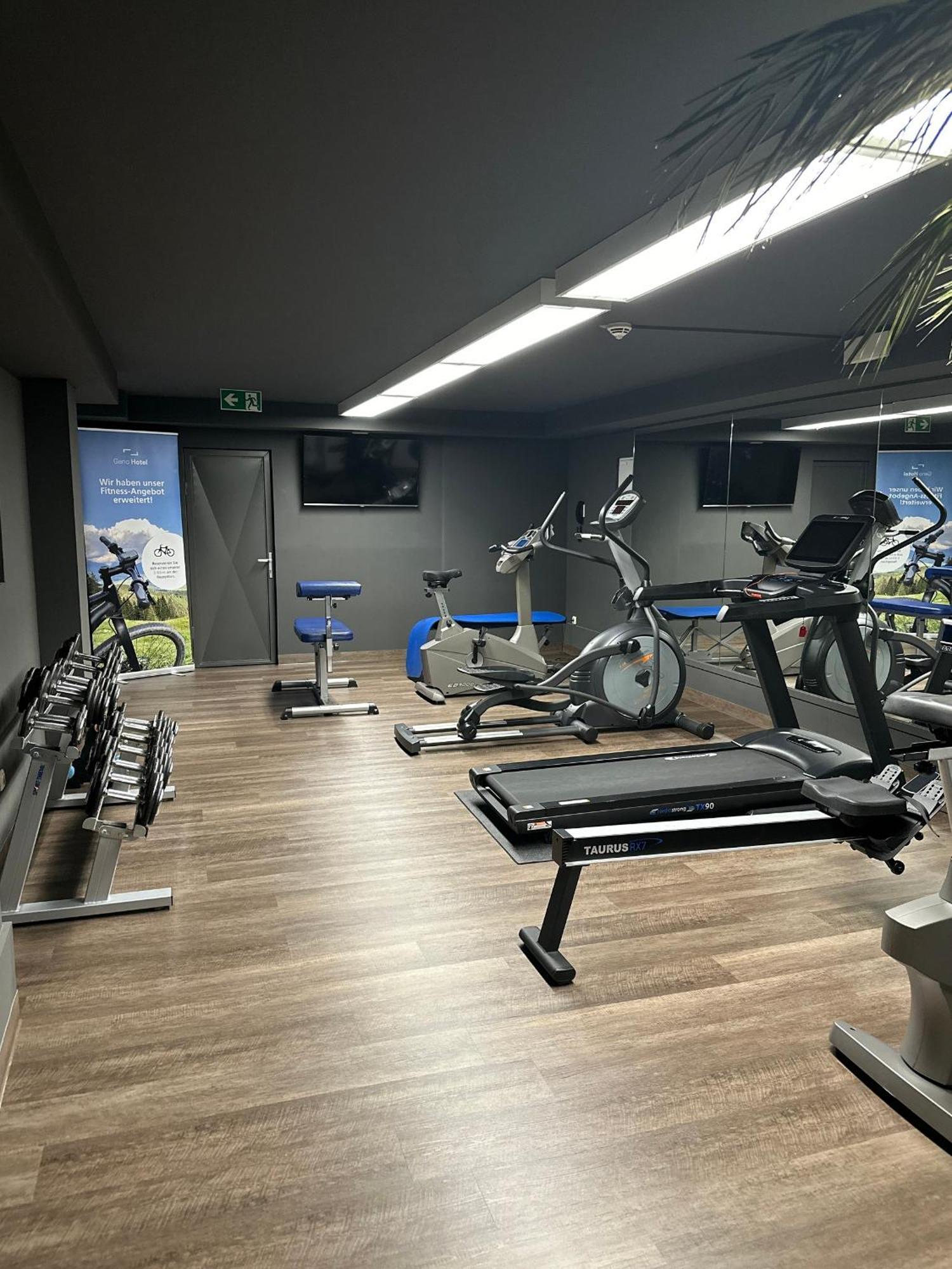 Genohotel Forsbach レスラート エクステリア 写真