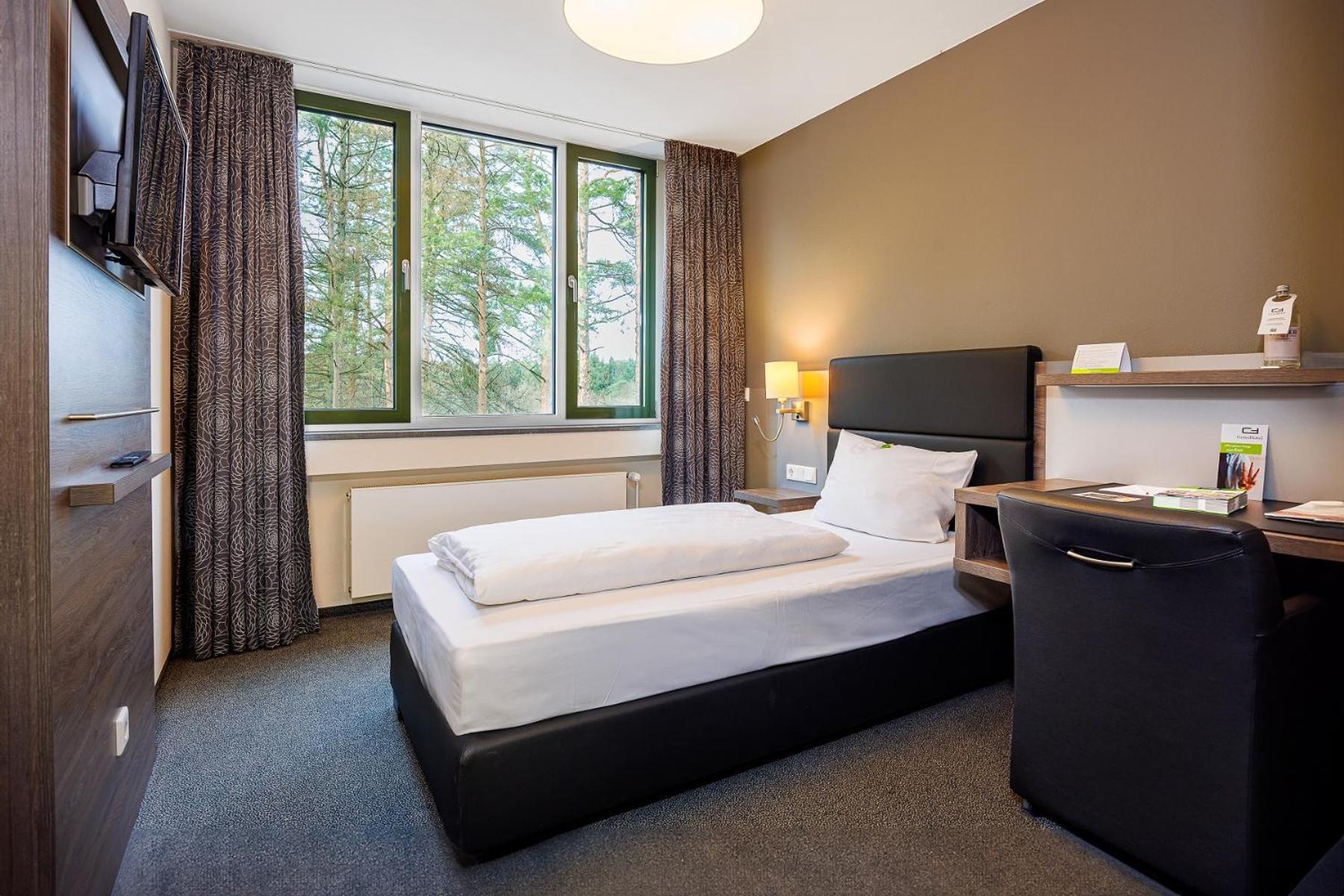 Genohotel Forsbach レスラート エクステリア 写真