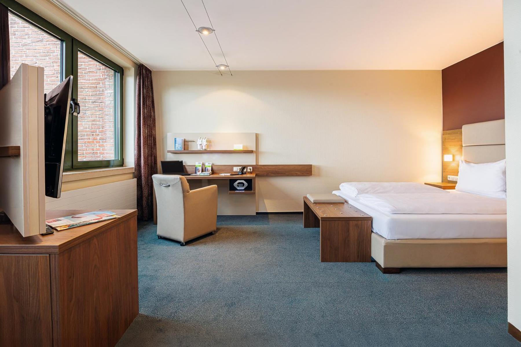 Genohotel Forsbach レスラート エクステリア 写真