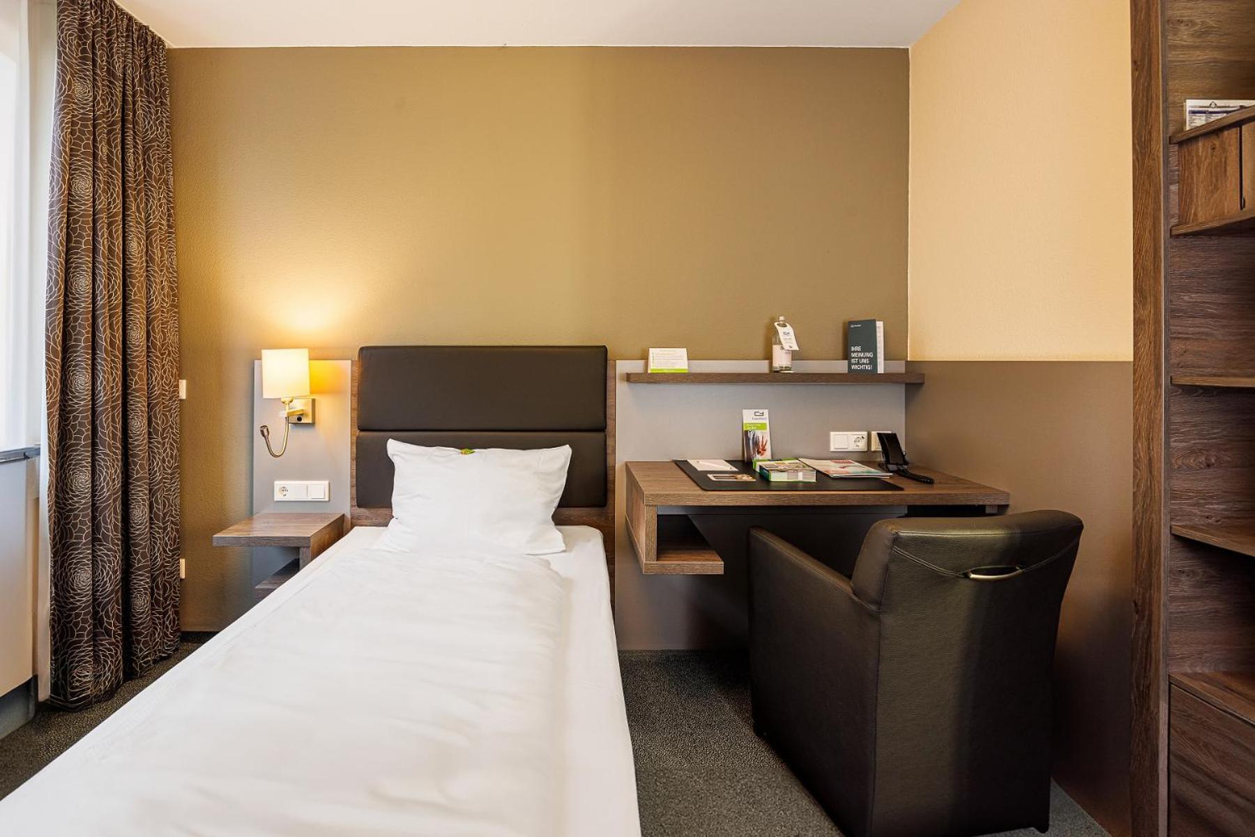 Genohotel Forsbach レスラート エクステリア 写真